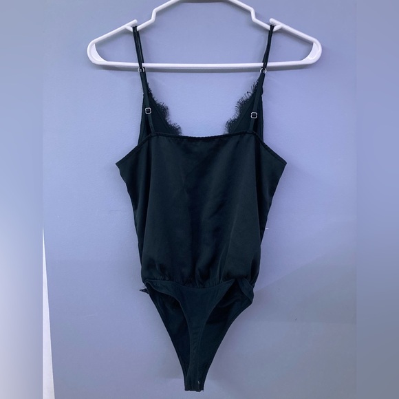 Abercrombie & Fitch Black Stain Floral Lace Sleeveless Bodysuit - Picture 9 of 10